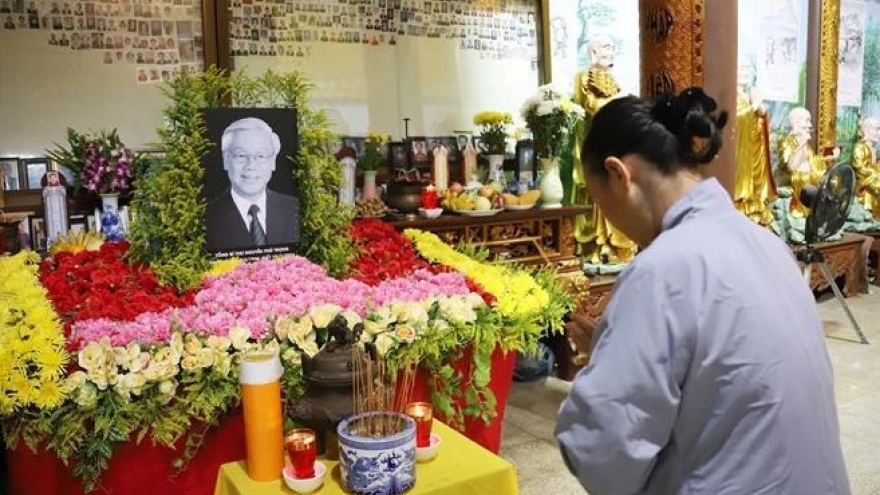Vietnamese community in Laos mourns Party General Secretary Nguyen Phu Trong