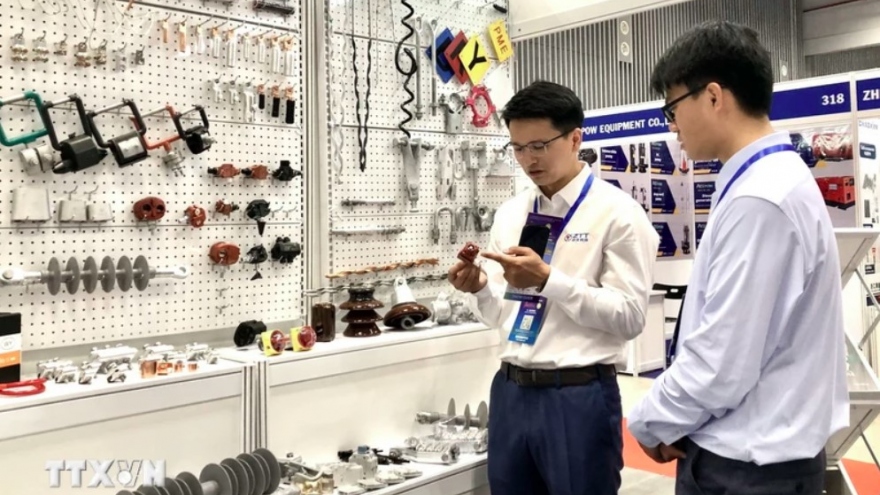 Over 300 firms attend int’l expos on electrical technology and energy in HCM City