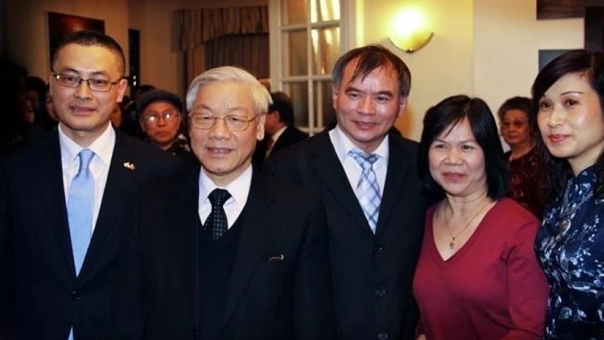 Oversea artist recalls unforgettable memory with Party leader Nguyen Phu Trong