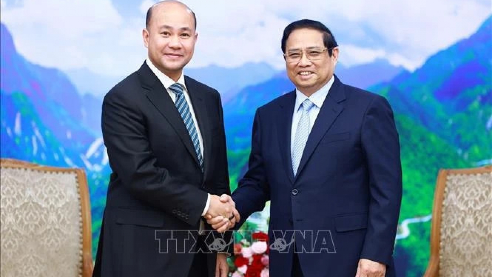PM receives mass movement official of Cambodian People's Party