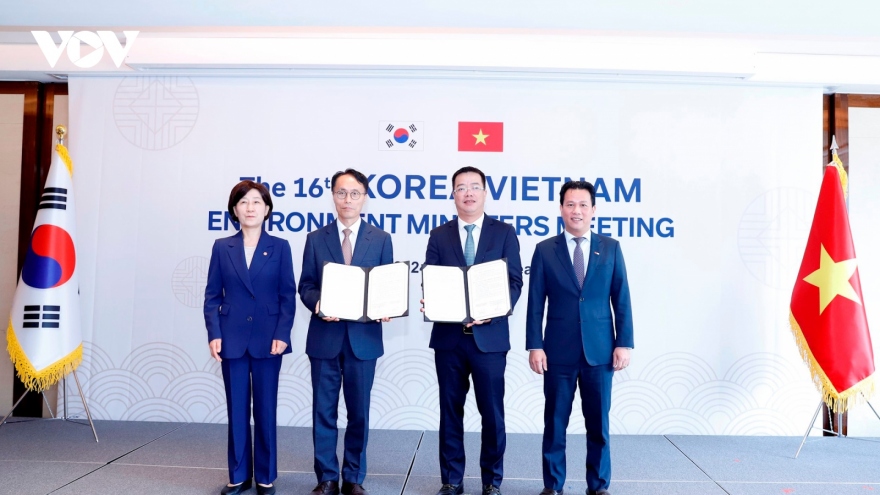 Vietnam and RoK ink natural resources and environment cooperation documents