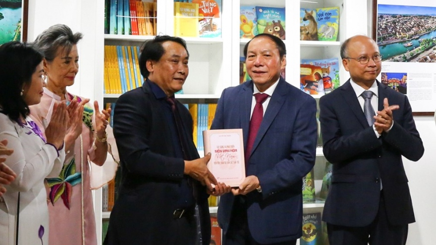 Sách của Tổng Bí thư Nguyễn Phú Trọng là cẩm nang cho người làm văn hóa