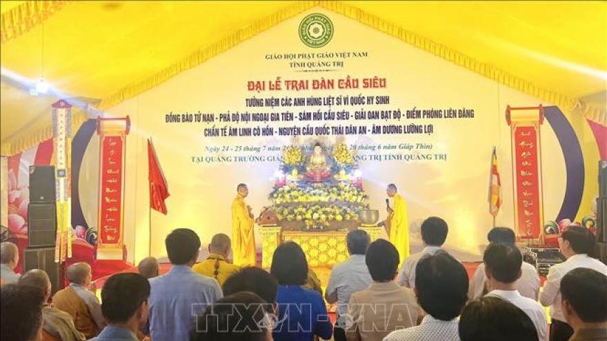 Quang Tri holds solemn memorial service for martyrs