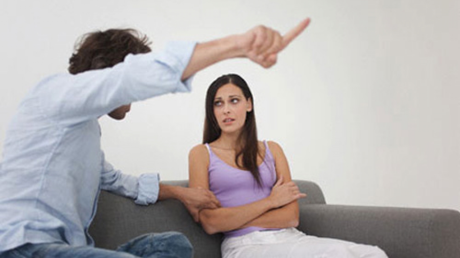 Có dâu, có rể nhưng chồng vẫn chửi vợ sỗ sàng