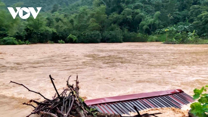 Heavy rains cause flooding in many northern localities