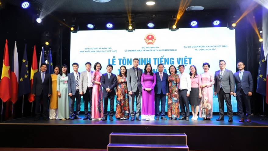 Lễ tôn vinh tiếng Việt trong cộng đồng người Việt Nam tại Séc