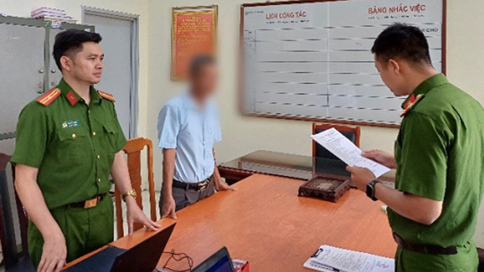 Hà Nội: Khởi tố cựu chủ tịch xã giao đất công ích không qua đấu giá