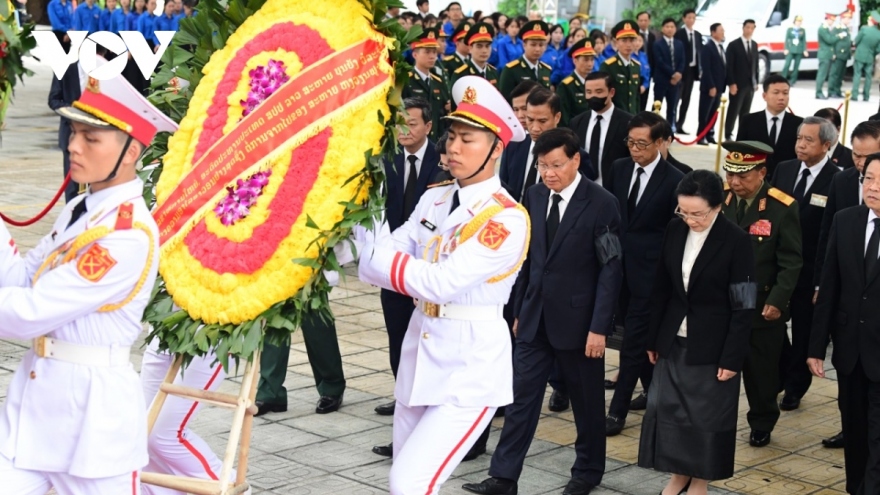 Foreign delegations pay tribute to Vietnamese Party General Secretary Nguyen Phu Trong