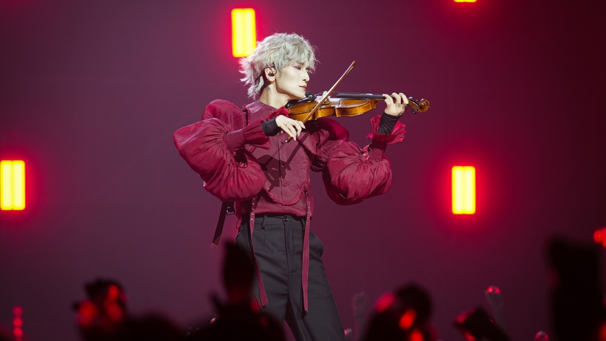 BB Trần kéo violin ở Anh trai vượt ngàn chông gai "gây mê" cho khán giả