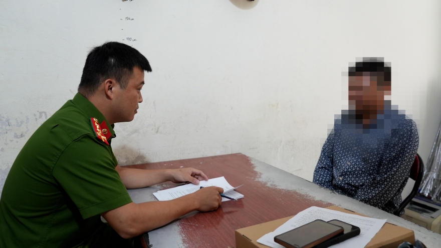 Cao Bằng: Phát hiện giấy phép lái xe giả mua qua mạng xã hội