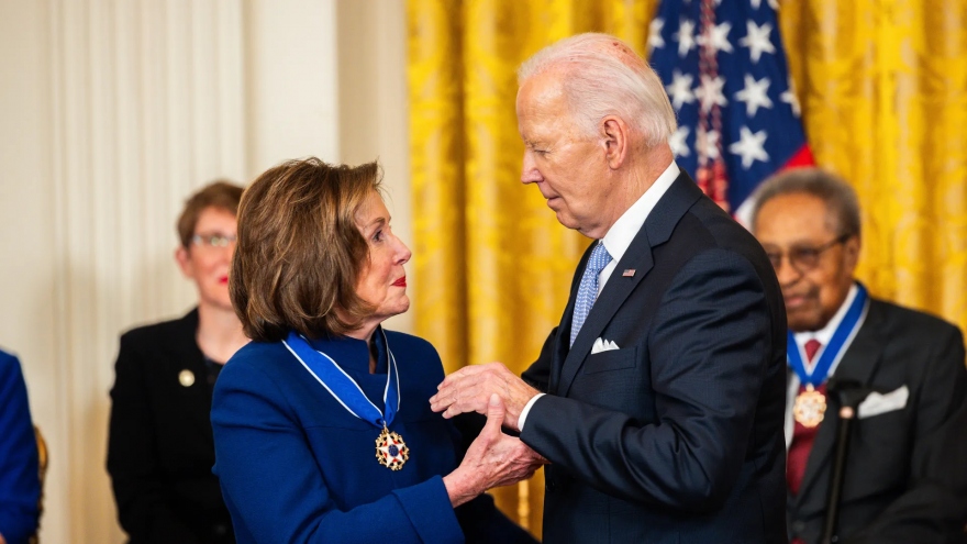 Cựu Chủ tịch Hạ viện Mỹ Pelosi cho rằng ông Biden không thể thắng ông Trump