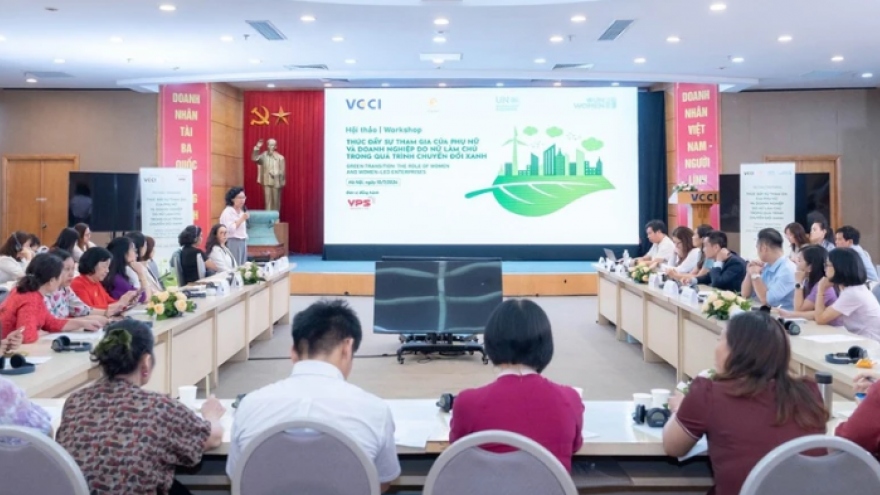 Hanoi seminar empowers women in green transition