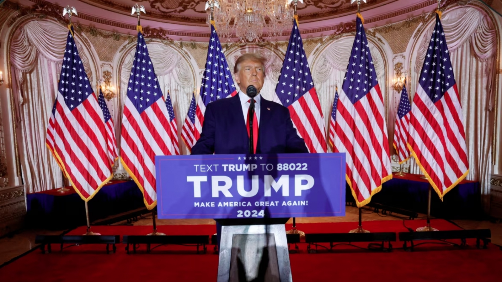 Ông Biden dừng tranh cử, ông Trump có rộng đường vào Nhà Trắng?