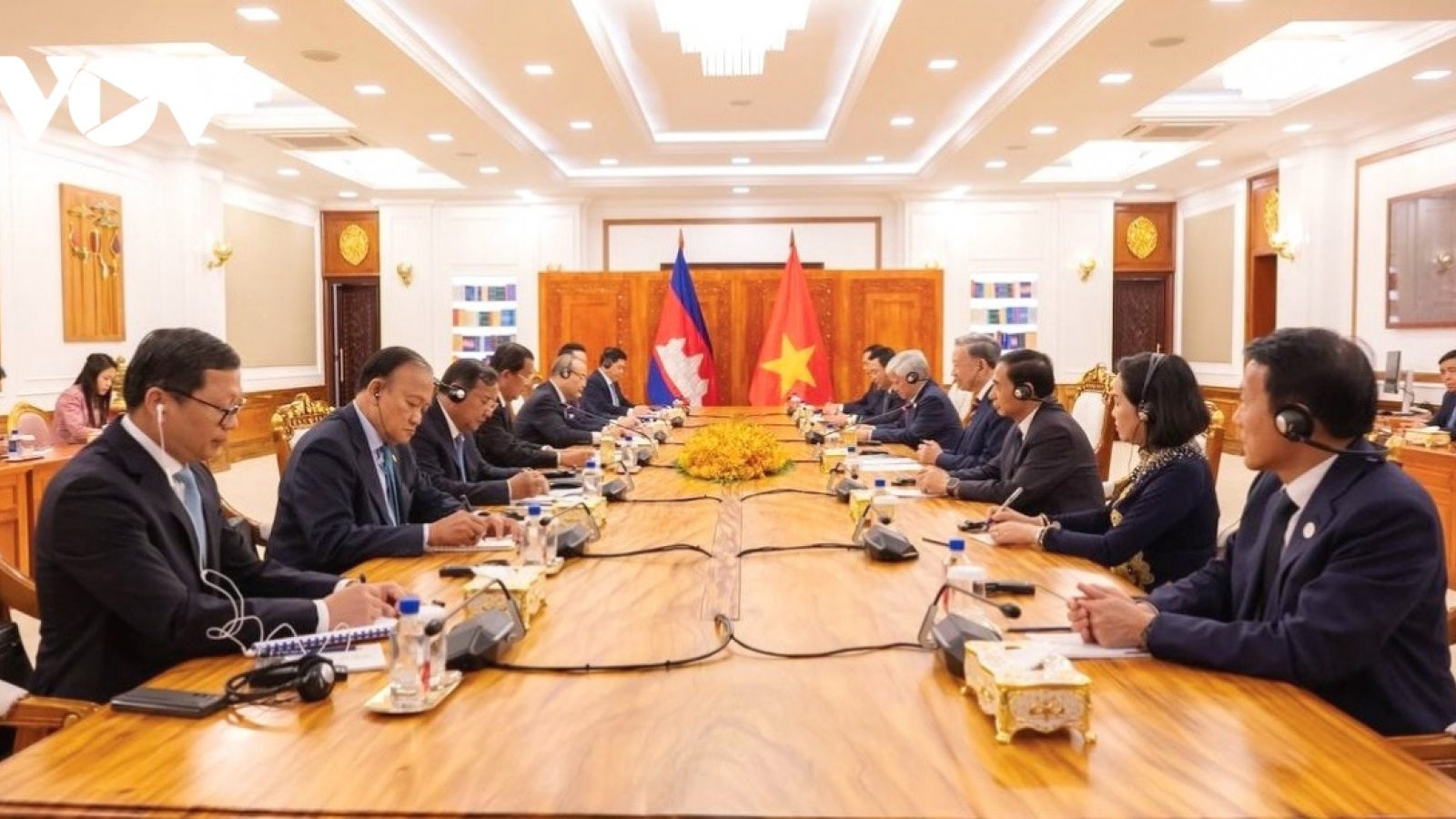 President To Lam holds talks with Cambodia’s CPP, Senate leader