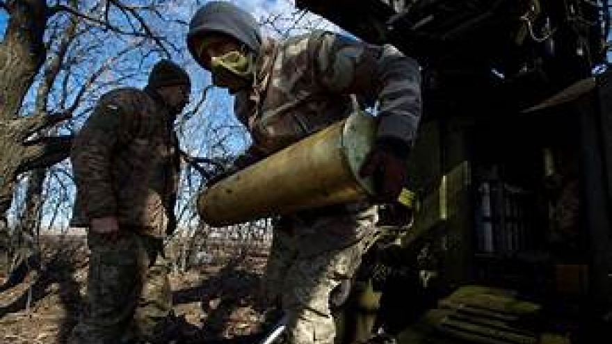 Vì sao Ukraine đối mặt tình trạng khủng hoảng đạn dược?