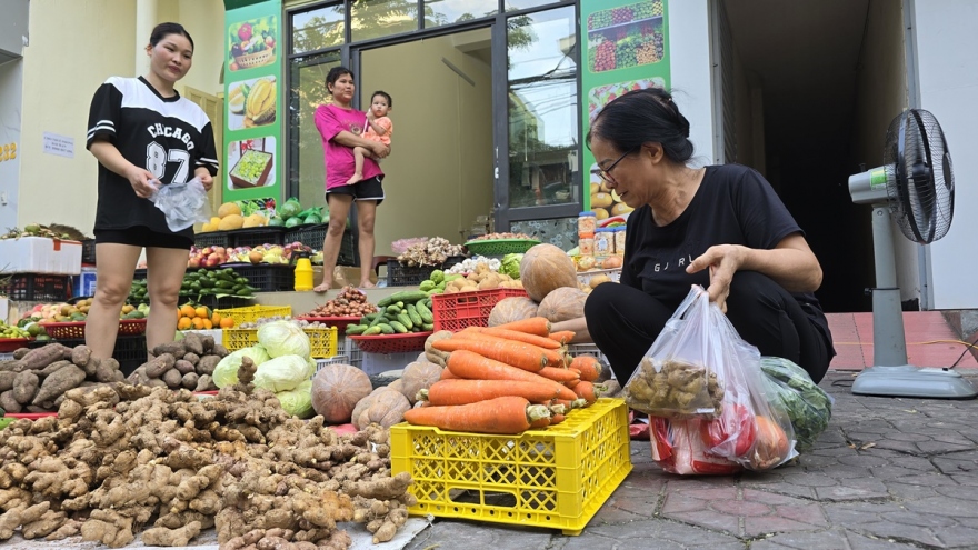 Địa phương đắt đỏ Lào Cai siết chặt kiểm soát giá sau tăng lương
