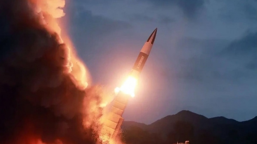 Quân đội Hàn Quốc: Triều Tiên bắn tên lửa đạn đạo về phía đông
