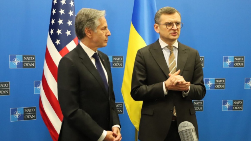 Ngoại trưởng Mỹ, Ukraine gặp nhau bên lề Hội nghị Thượng đỉnh NATO