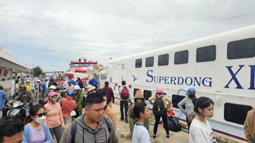 Over 700 tourists stranded on Nam Du island safely brought ashore