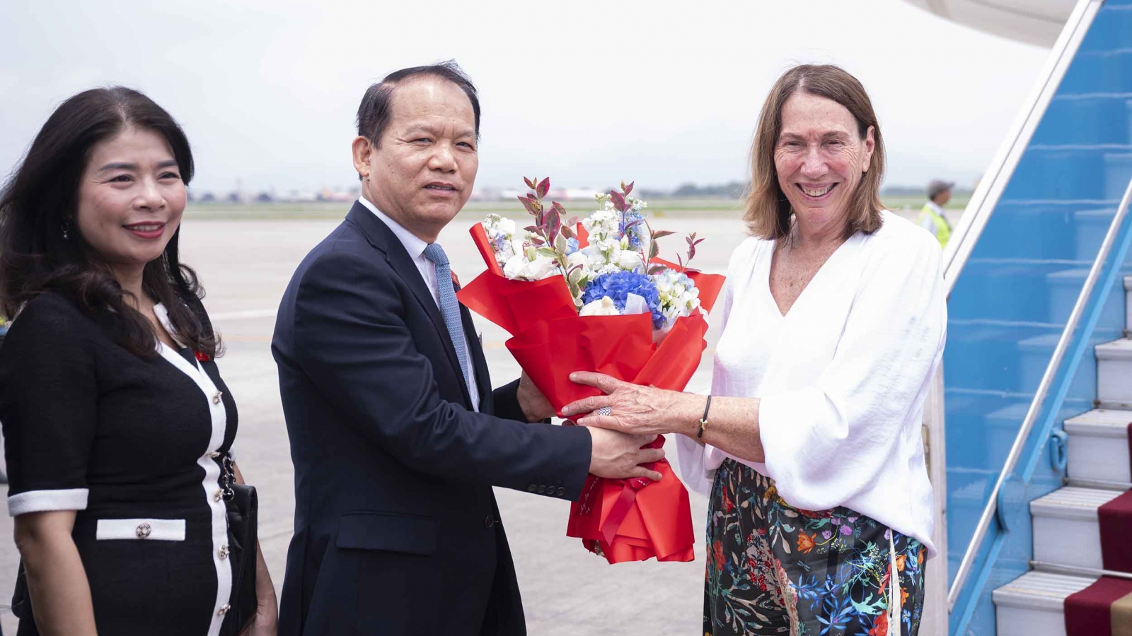 Australian Senate President begins official visit to Vietnam
