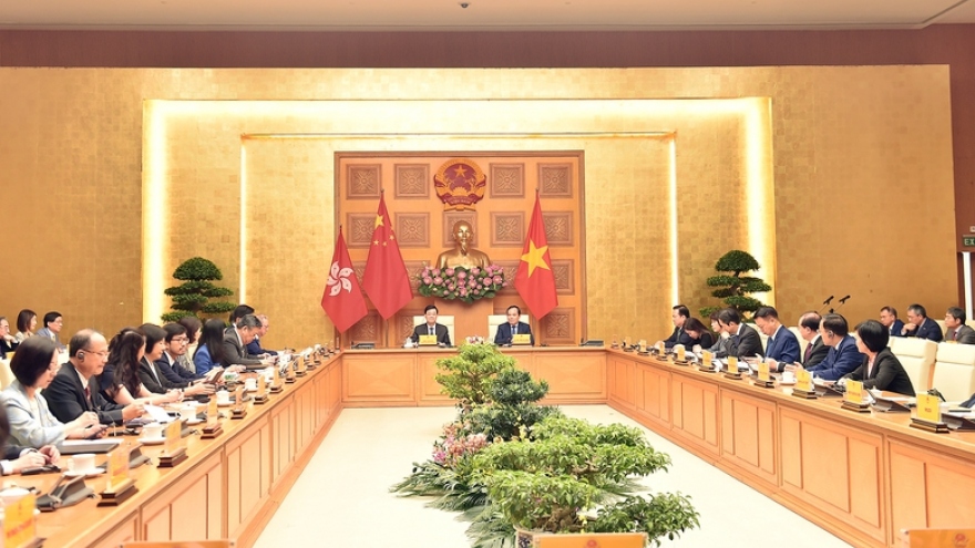 Deputy PM Luu Quang hold talks with Hong Kong Chief Executive