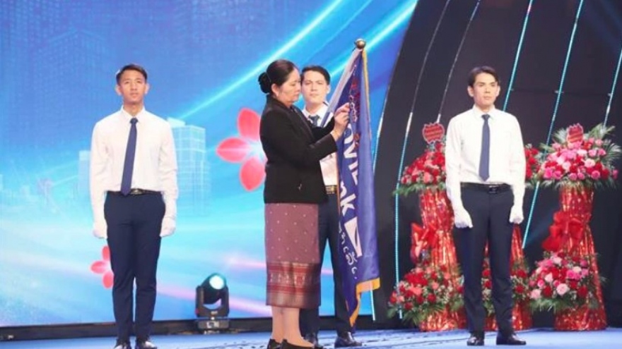 Laos – Vietnam bank honoured with Lao state’s first-class Labour Order