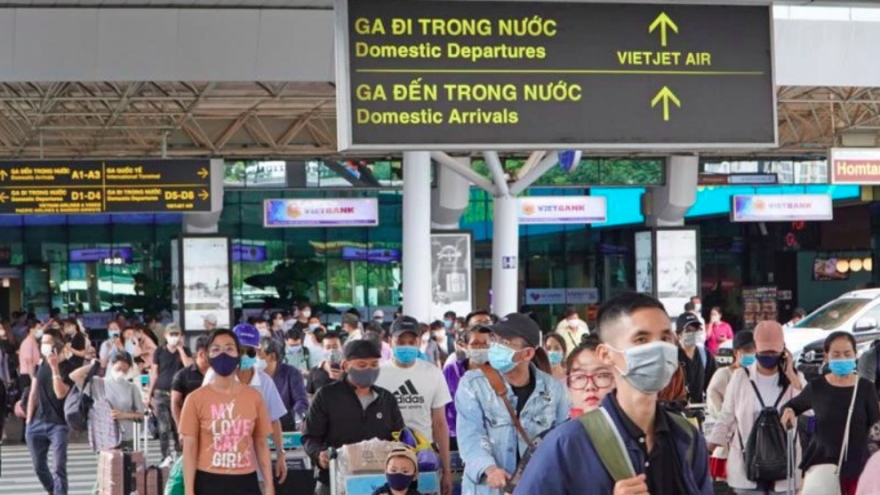 Tan Son Nhat airport expects to serve 120,000 passengers daily over National Day