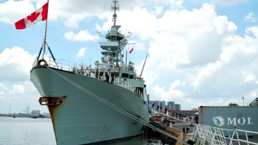 Royal Canadian Navy’s ship visits Vietnam