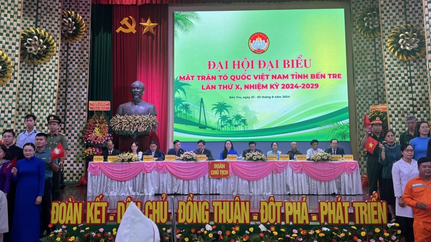 Bà Nguyễn Thị Hồng Nhung tái cử Chủ tịch Uỷ ban MTTQ Việt Nam tỉnh Bến Tre