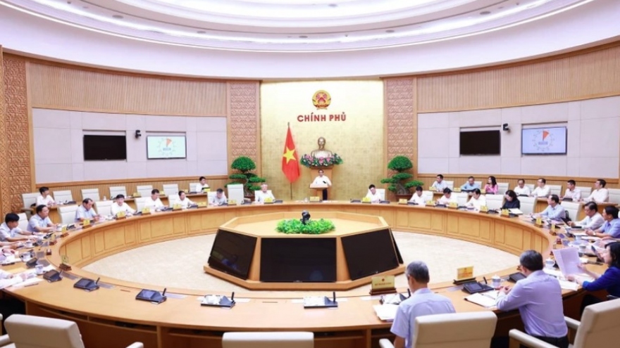 Cabinet discusses building of three draft laws