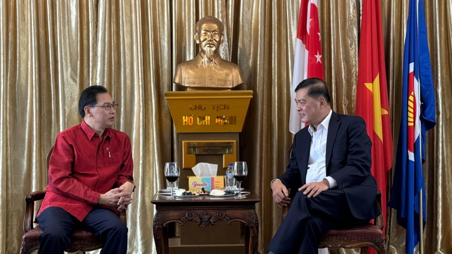 Đại sứ quán Lào tại Singapore chúc mừng Quốc khánh lần thứ 79 của Việt Nam