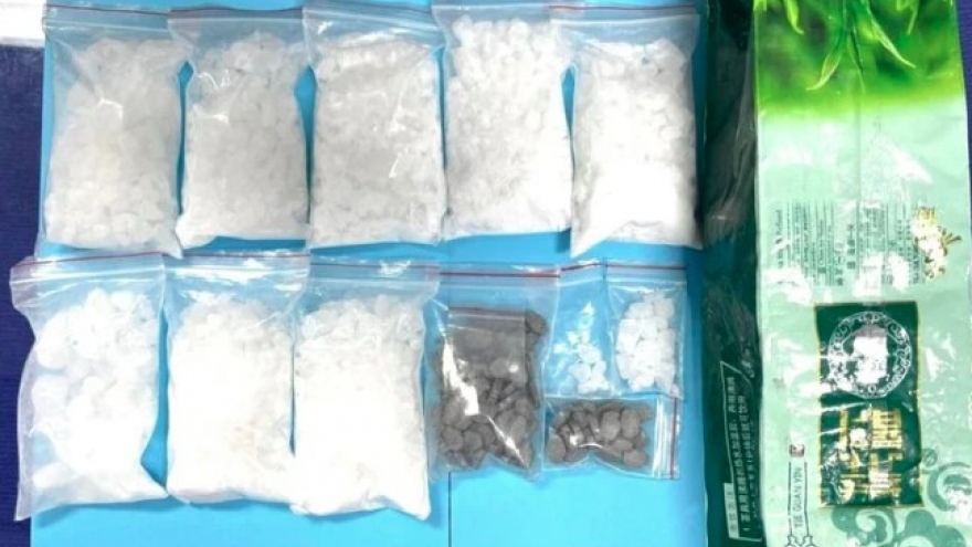 Two arrested for trafficking drugs from Laos