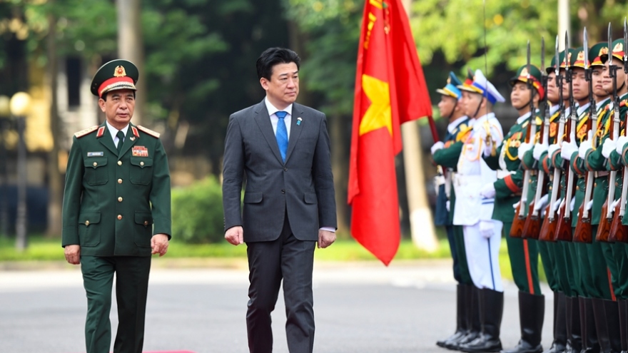 Japanese Minister of Defense Kihara Minoru visits Vietnam