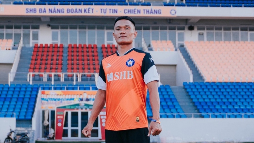 Chuyển nhượng V-League mới nhất: Đà Nẵng chiêu mộ “cơn lốc đường biên”