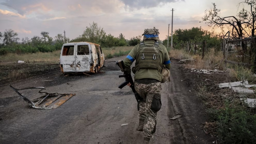 Toàn cảnh quốc tế sáng 17/9: Quân Ukraine điêu đứng ở Donbass