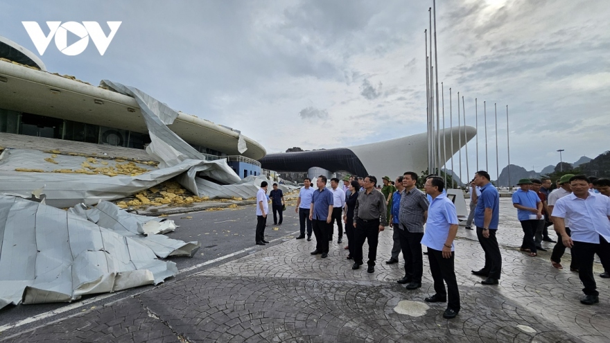 PM rushes to Yagi-hit Quang Ninh to direct cleanup efforts