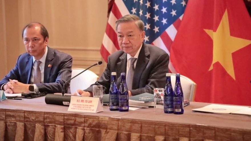 Top leader meets with leaders of Communist Party USA, left-wing organisations