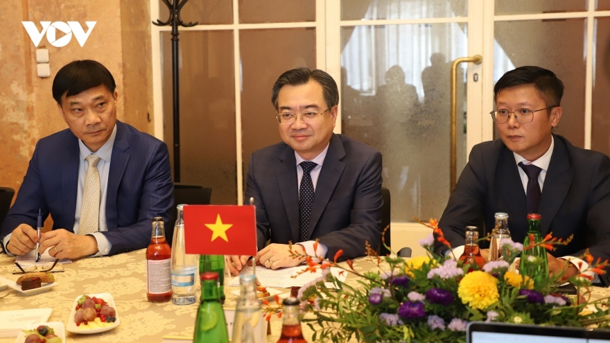 Vietnam and Czech Republic share urban development experience