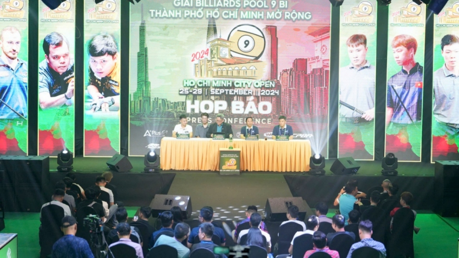 World leading cueists gather for thrilling billiards tournaments in Vietnam
