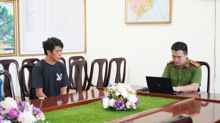 Bắt đối tượng giết vợ rồi lên rừng lẩn trốn ở Bắc Kạn