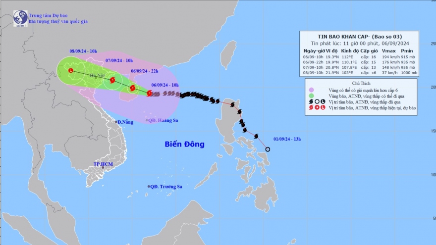 Siêu bão giữ nguyên sức gió mạnh giật trên cấp 17, cách Quảng Ninh 570km