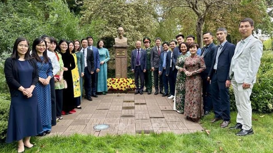 President Ho Chi Minh commemorated in France on National Day