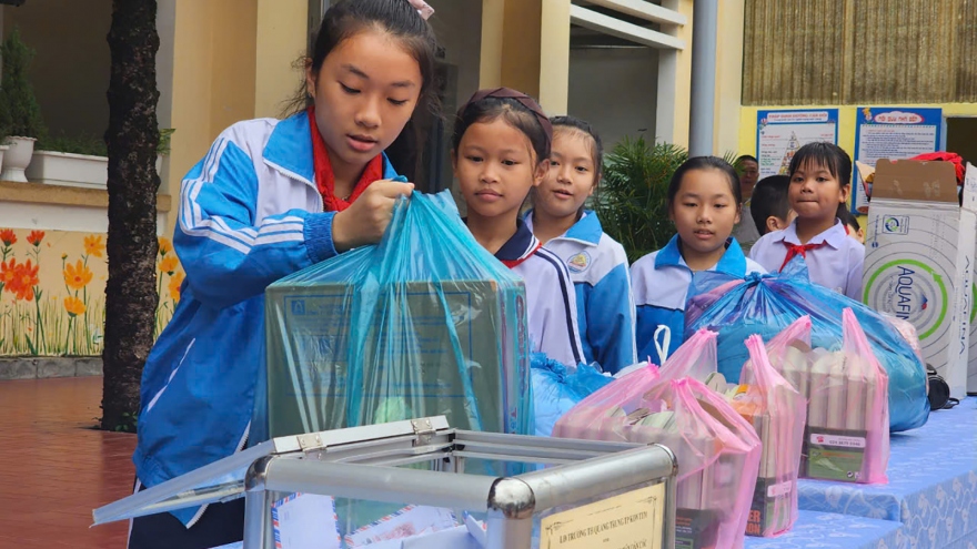 "Con mong miền Bắc sẽ đẹp lại và lũ lụt sẽ không còn kéo tới nữa"