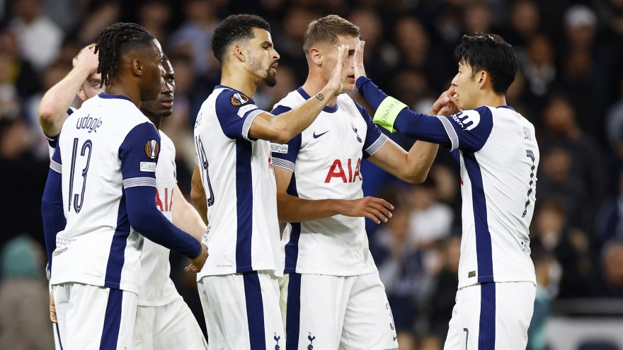 10 chọi 11, Tottenham vẫn thắng đậm ở Europa League 2024/2025