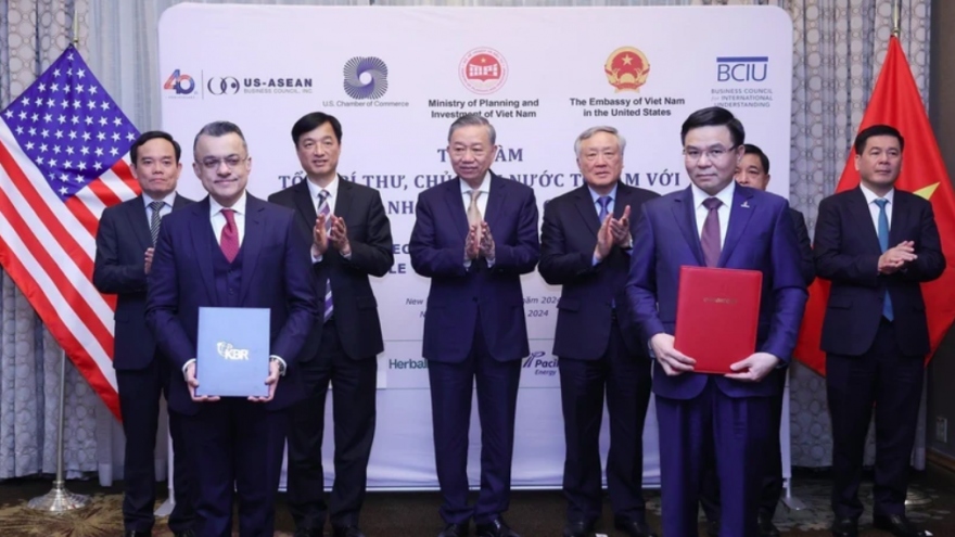 Petrovietnam signs MoUs on digital transformation with US partners