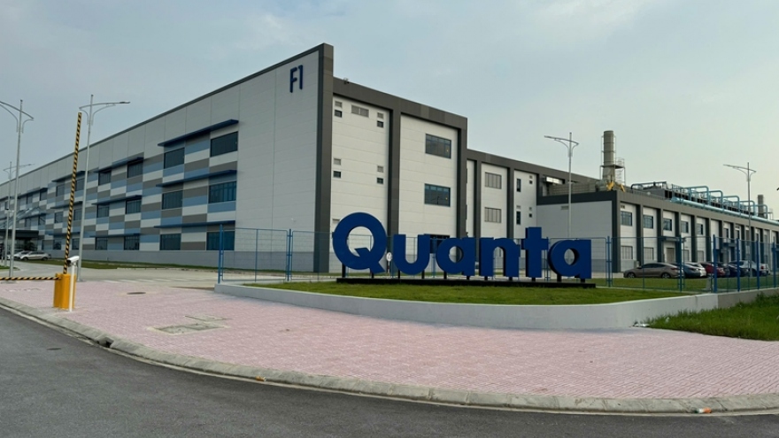 Quanta exports first two batches of laptops from Nam Dinh factory