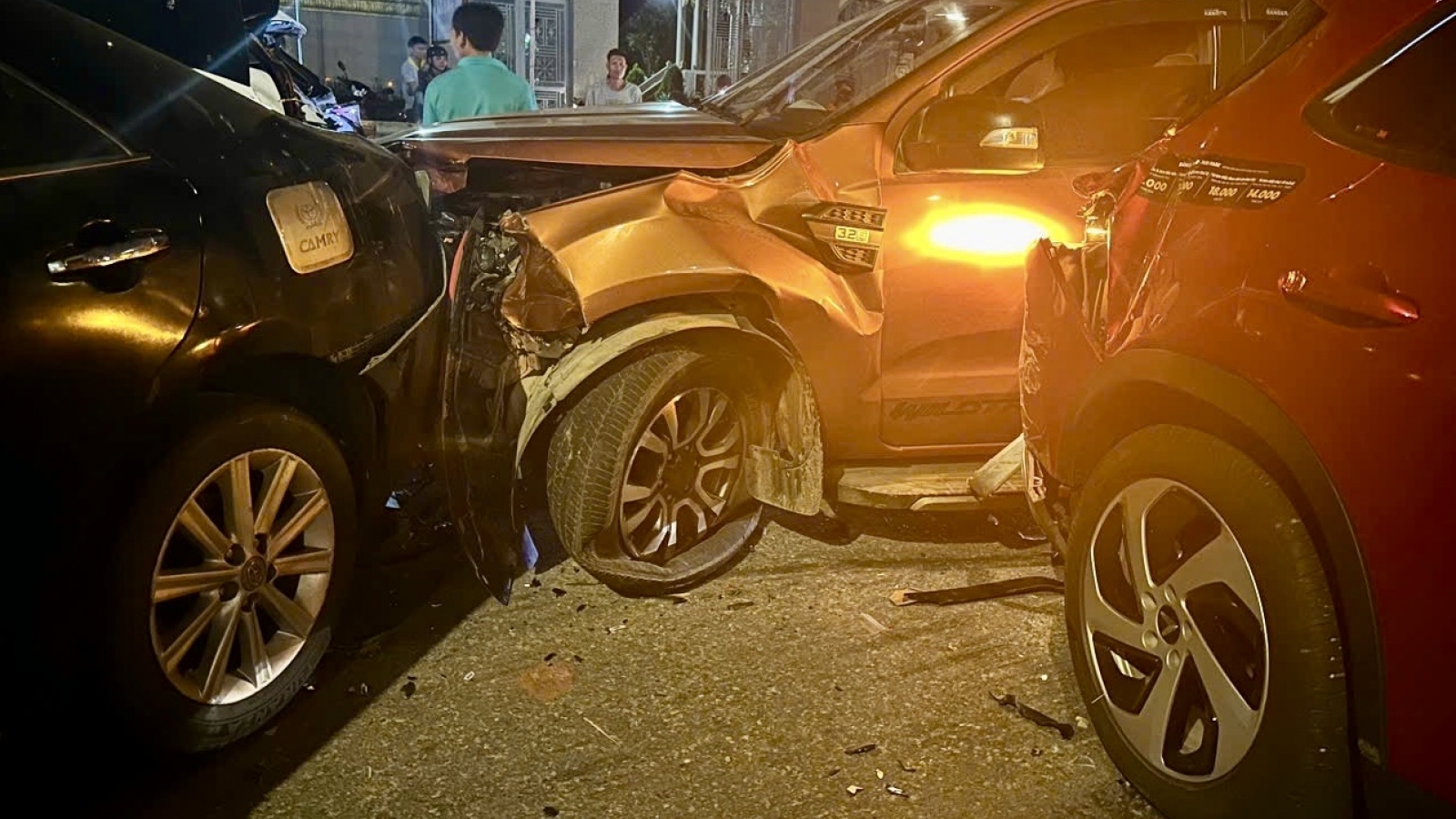 Tai nạn liên hoàn trên Quốc lộ 51, nhiều ô tô hư hỏng nặng