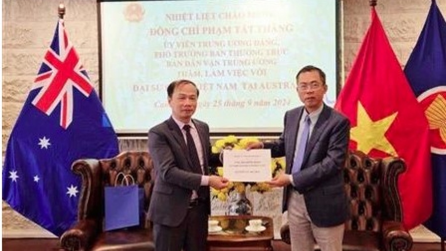 Vietnamese in Australia join hands in helping disaster victims back home