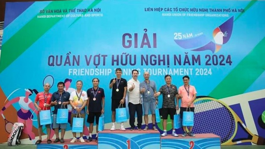 Hanoi friendship sports tournament helps promote international solidarity