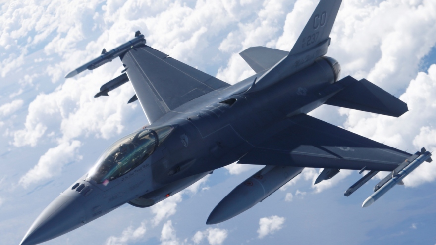 F-16 dễ lâm nguy khi Ukraine chưa được phép sử dụng vũ khí tầm xa tấn công Nga